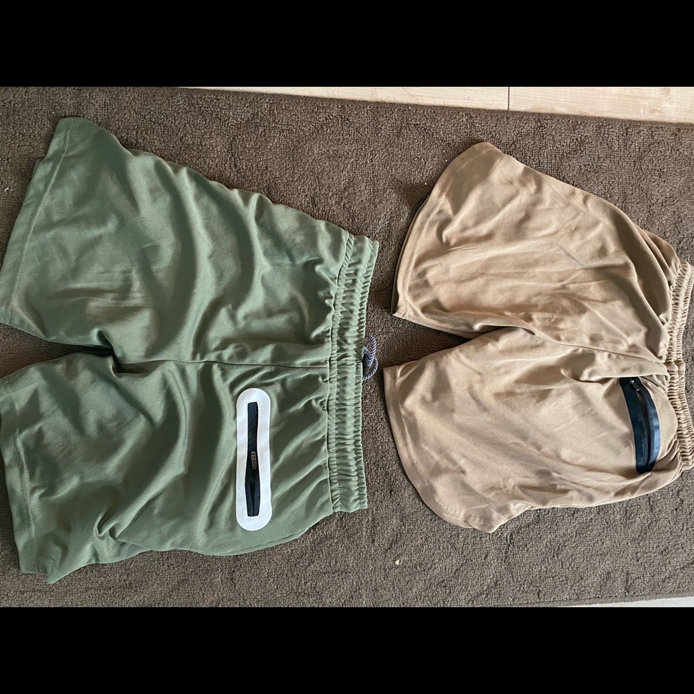 Men’s athletic shorts medium